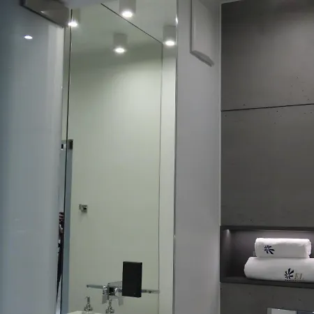 El - Solaris Apartment *